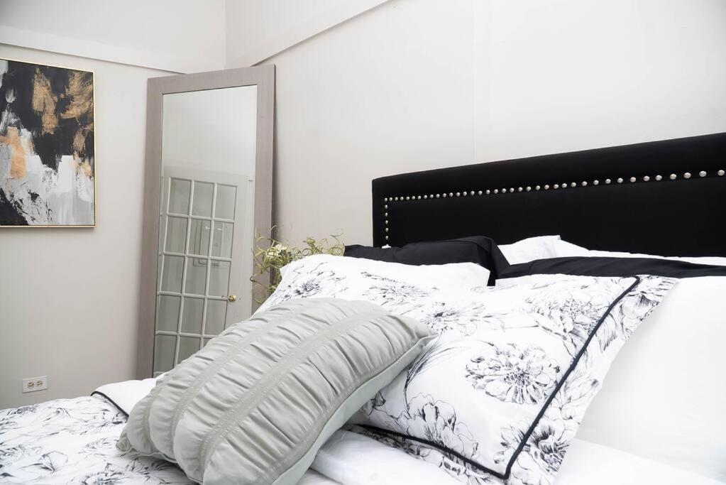 Duplex Chic River North Retreat Holiday home Chicago