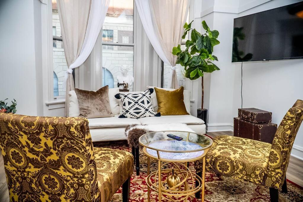 Duplex Chic River North Retreat * Chicago