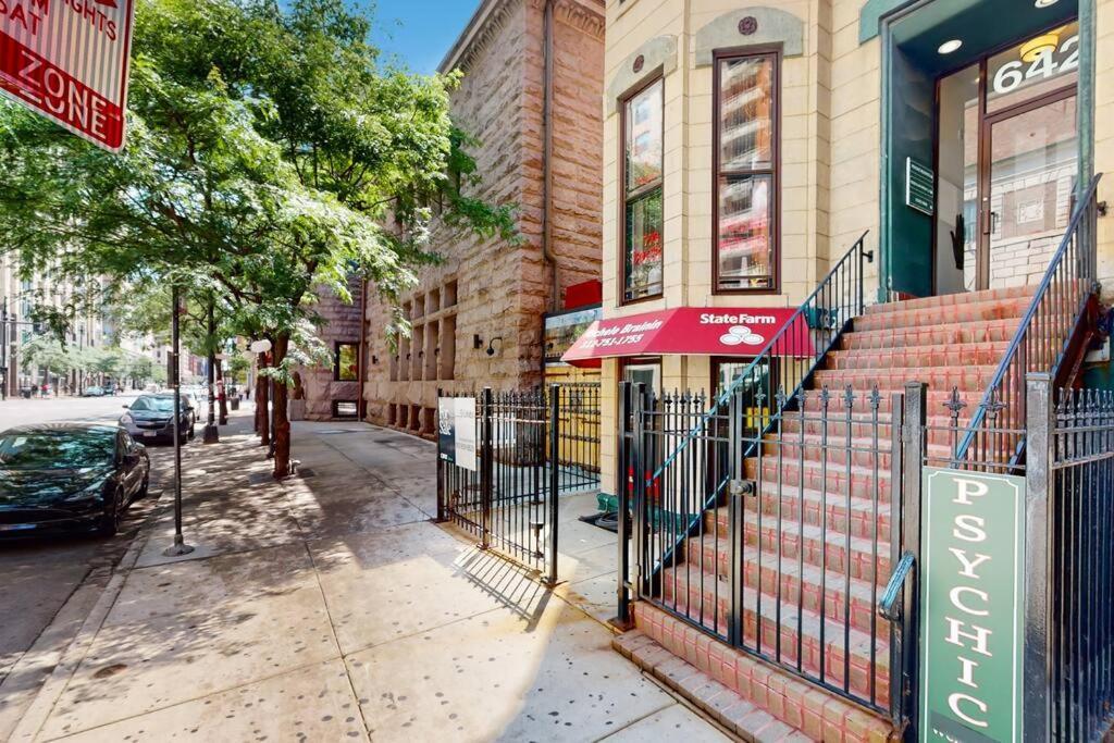 Duplex Chic River North Retreat Holiday home Chicago