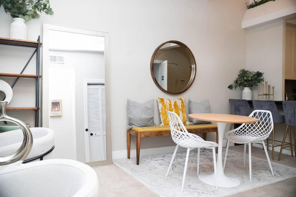 Duplex Chic River North Retreat * Chicago