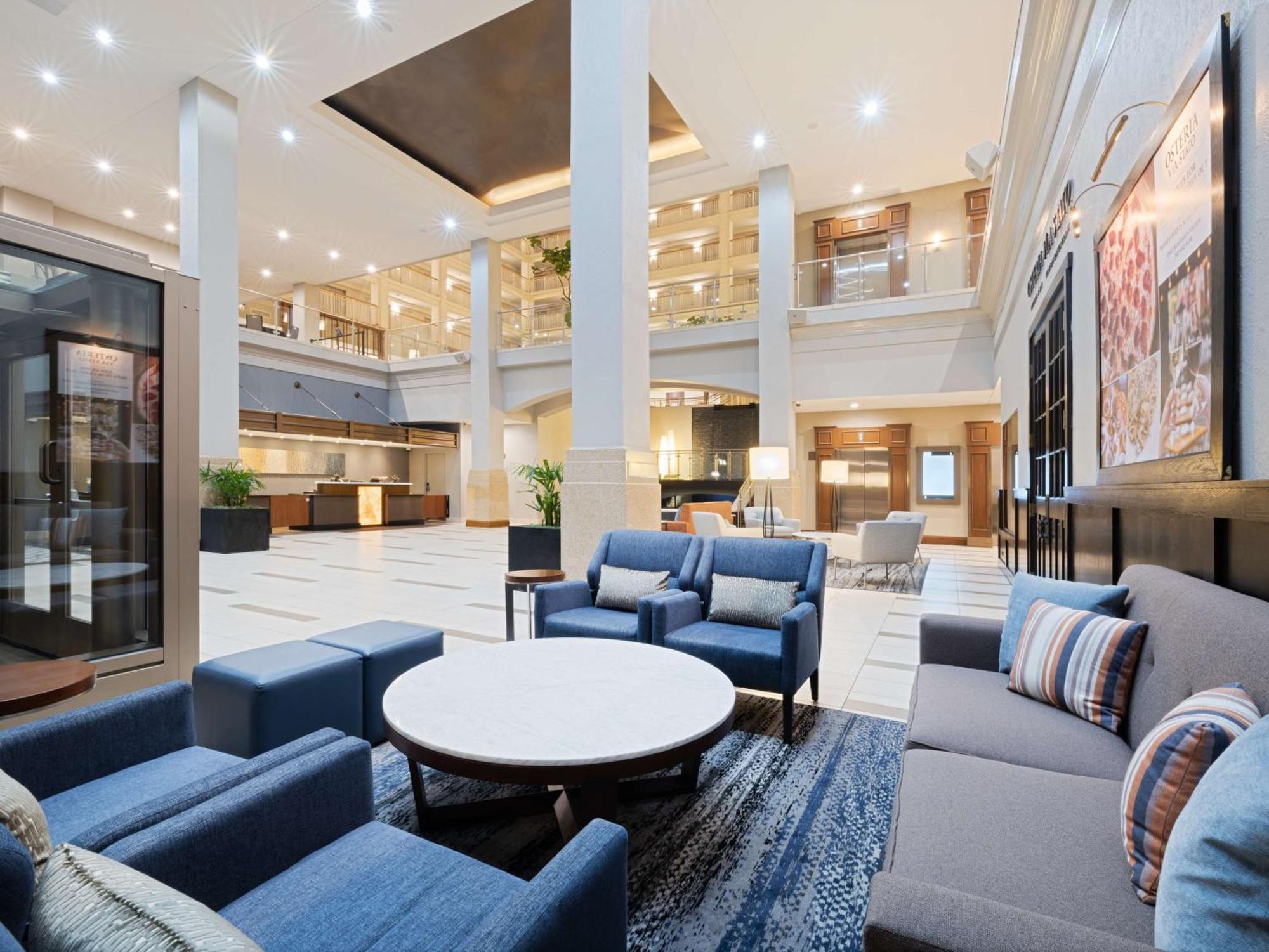 Embassy - Downtown River North Hotel 3*