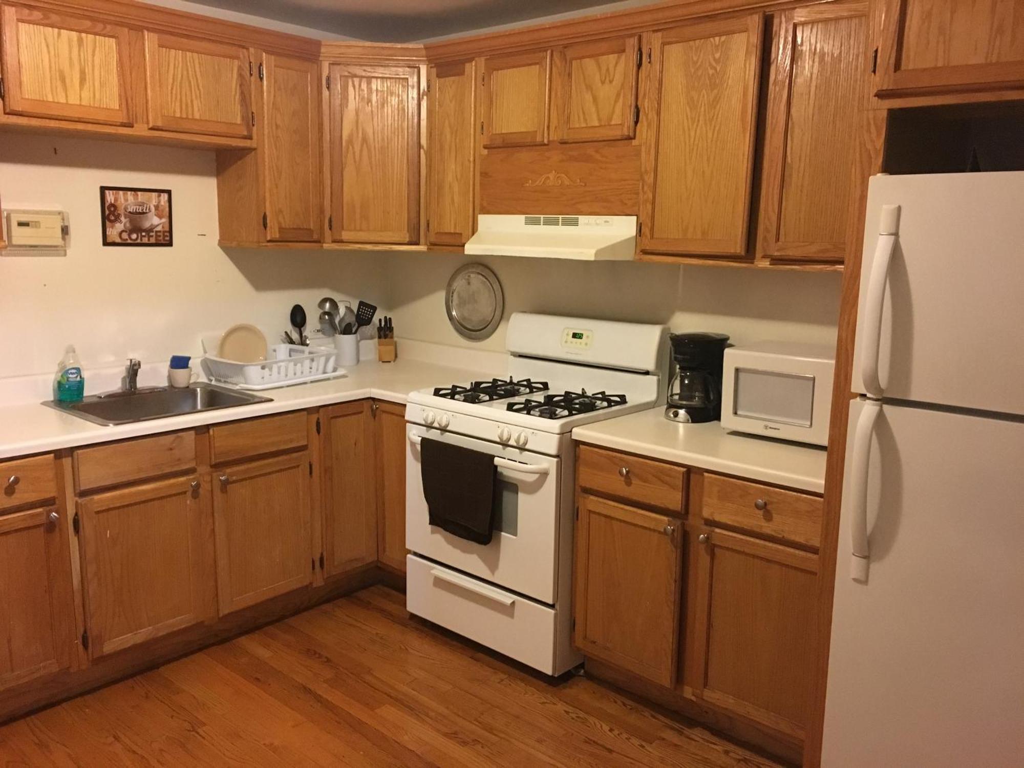 Hollywood Llc Guest house