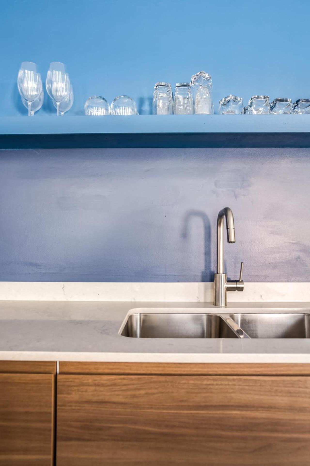 Apartment Beautifully Remodeled Second Floor Flat In River North With Private Rooftop - 2s Chicago