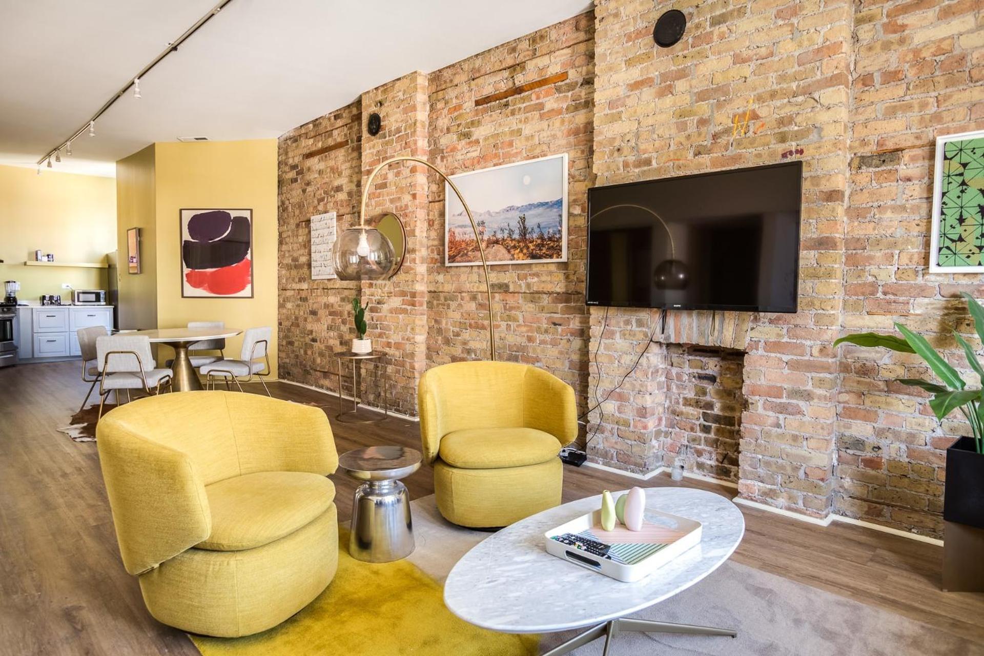 Apartment Beautifully Remodeled Third Floor Flat In River North - 3n Chicago