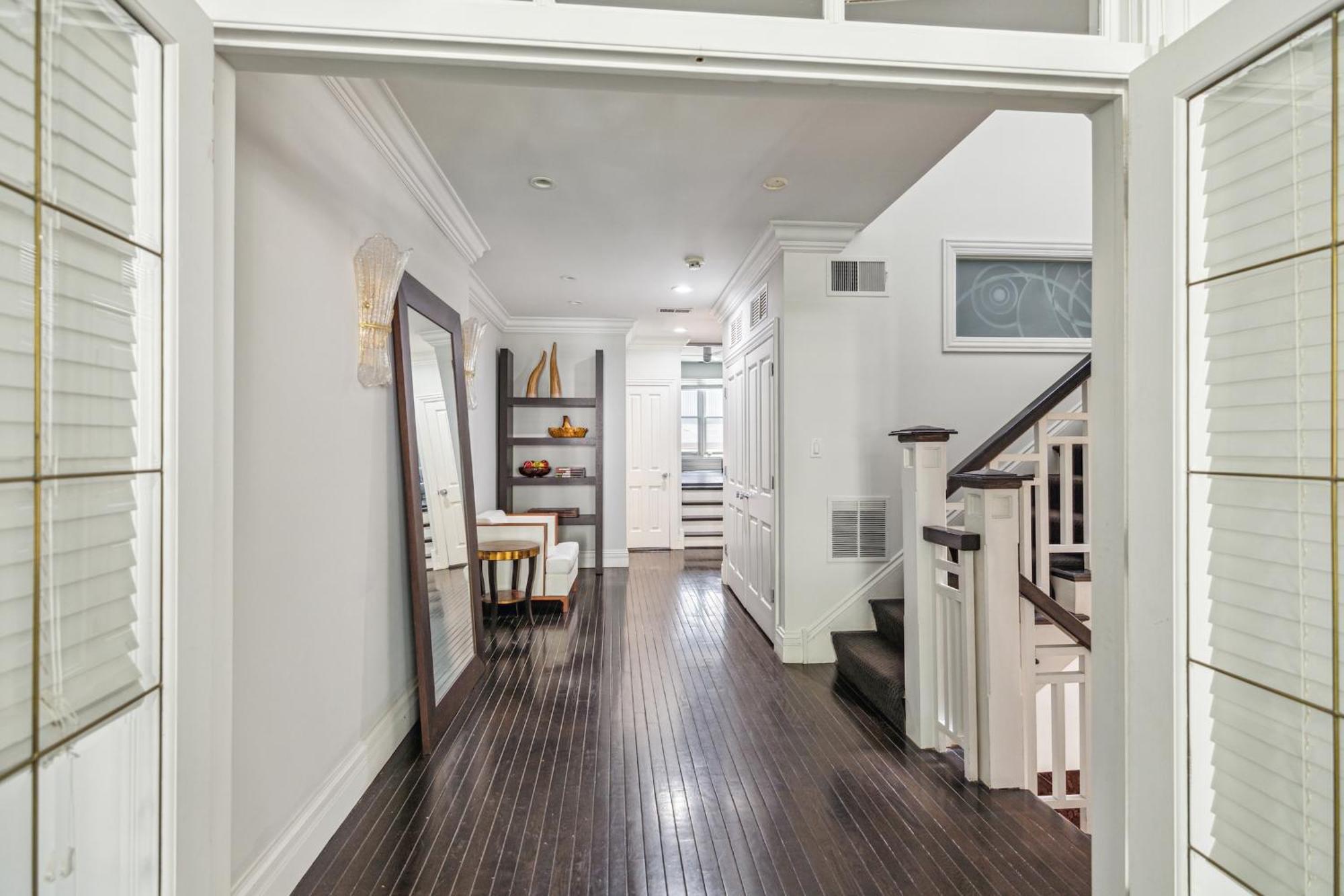 Gold Coast Next To Oak Street Apartment