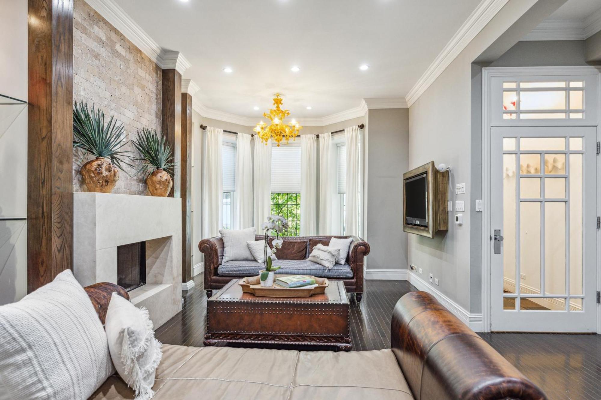 Gold Coast Next To Oak Street Apartment