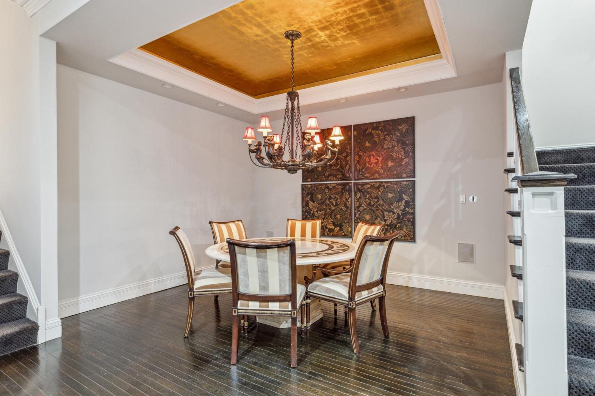 Gold Coast Next To Oak Street Apartment Chicago
