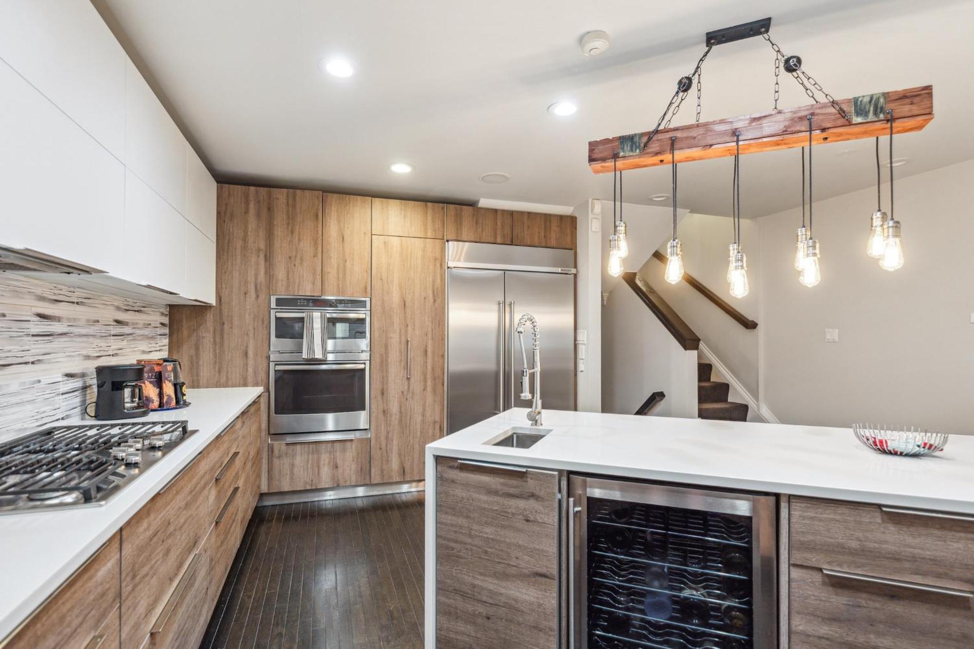 Gold Coast Next To Oak Street Apartment *