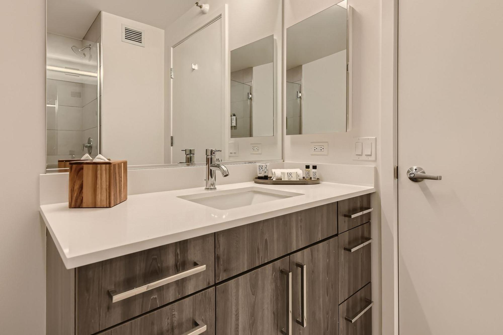 Aparthotel Sentral Michigan Avenue 5*