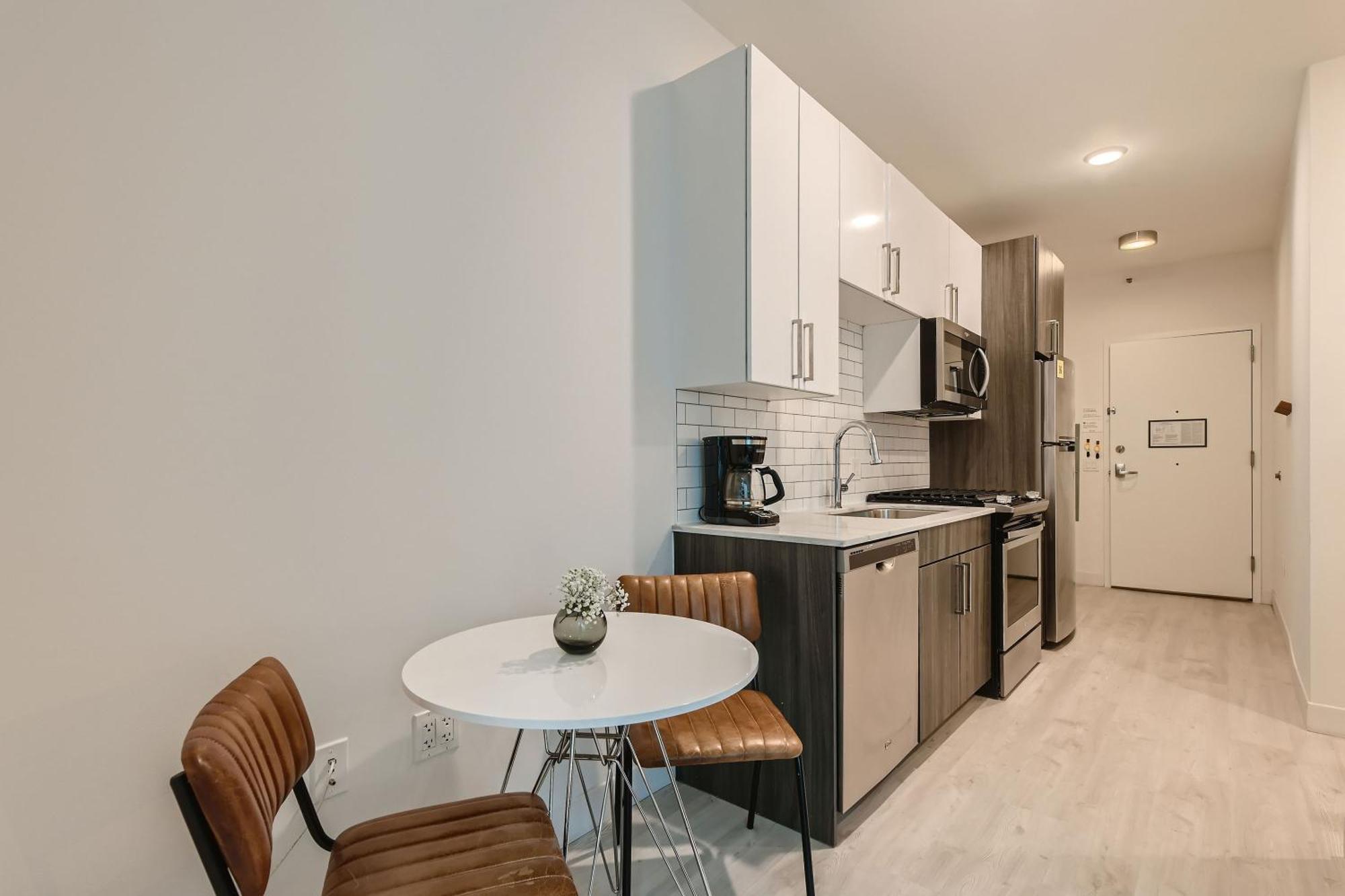 Sentral Michigan Avenue Aparthotel