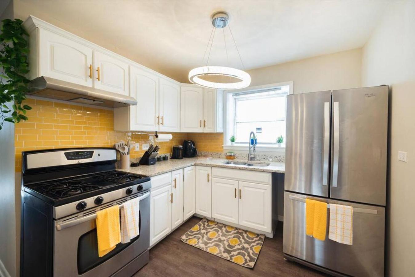 Cute 2 Bedrooms - 12 Min From Downtown Chicagi