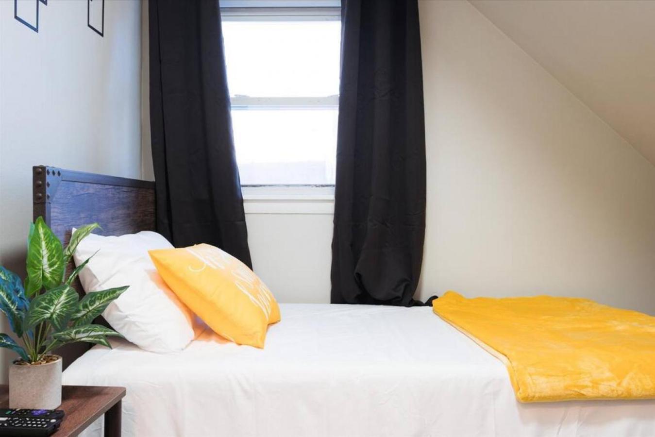 Cute 2 Bedrooms - 12 Min From Downtown Chicagi Apartment