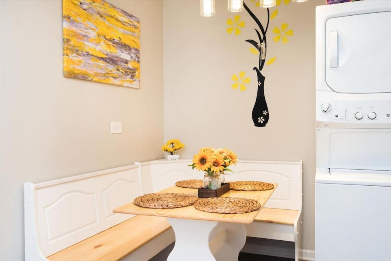 Cute 2 Bedrooms - 12 Min From Downtown Chicagi * Chicago