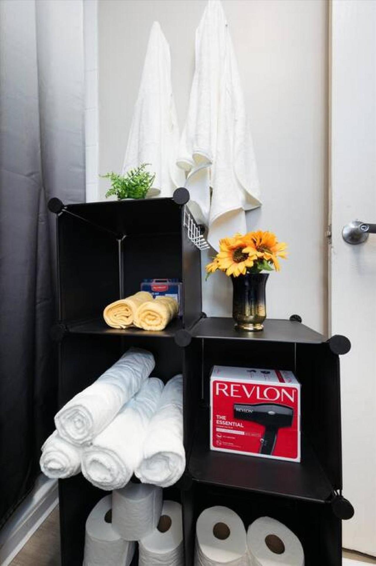 Cute 2 Bedrooms - 12 Min From Downtown Chicagi Chicago