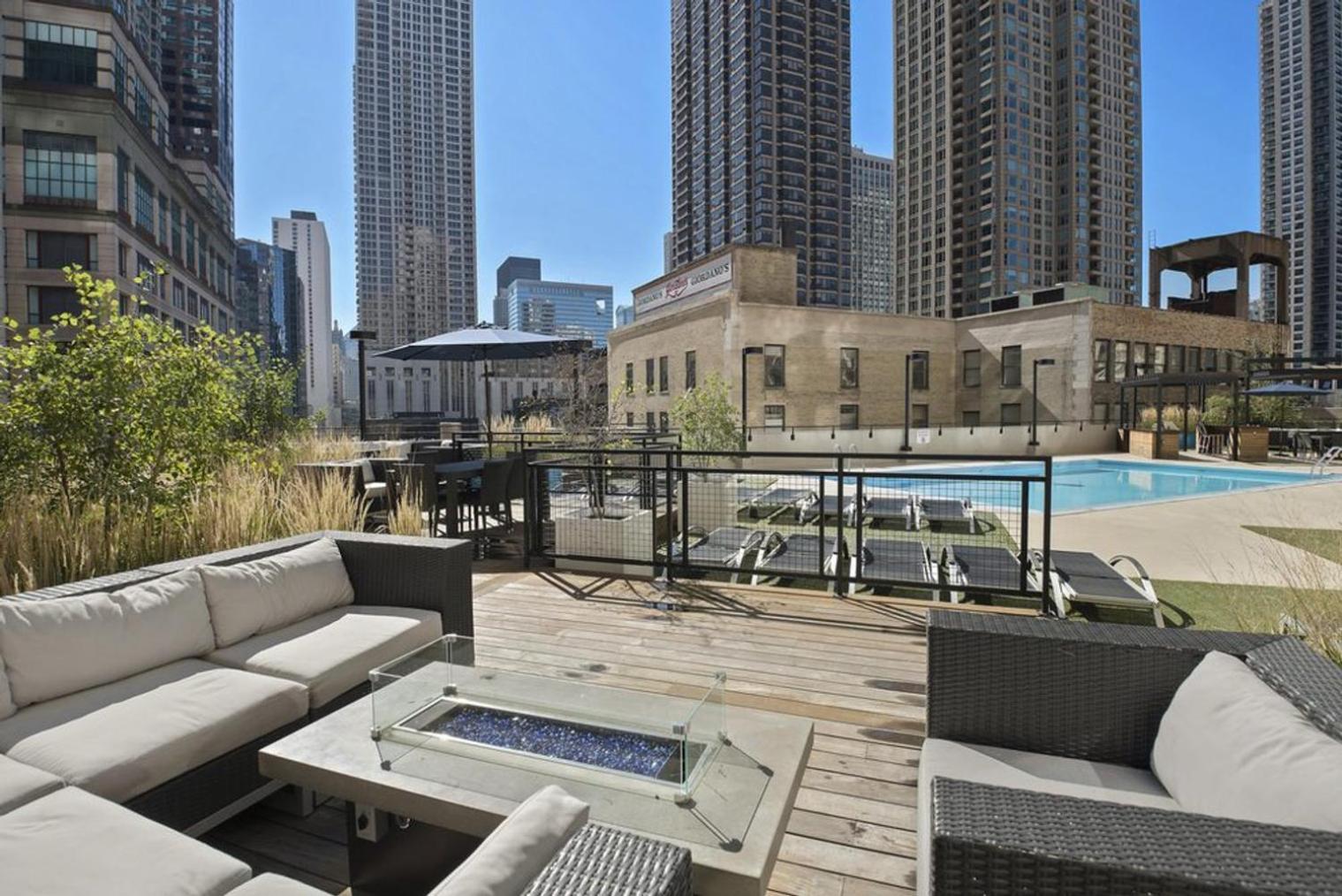 Apartment River N 2br W Gym Wd Nr Magnificent Mile Chi-164 Chicago