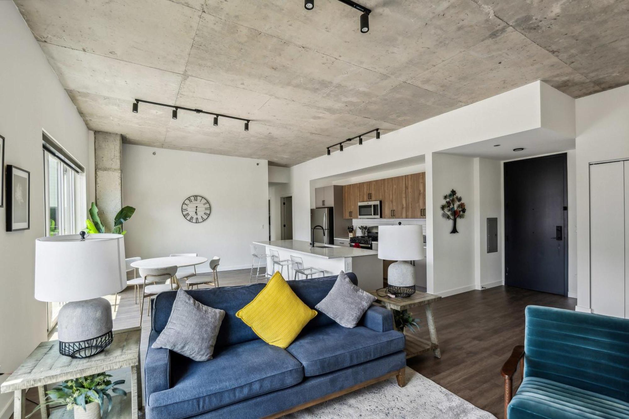 3br Luxury Modern Apartment Chicago