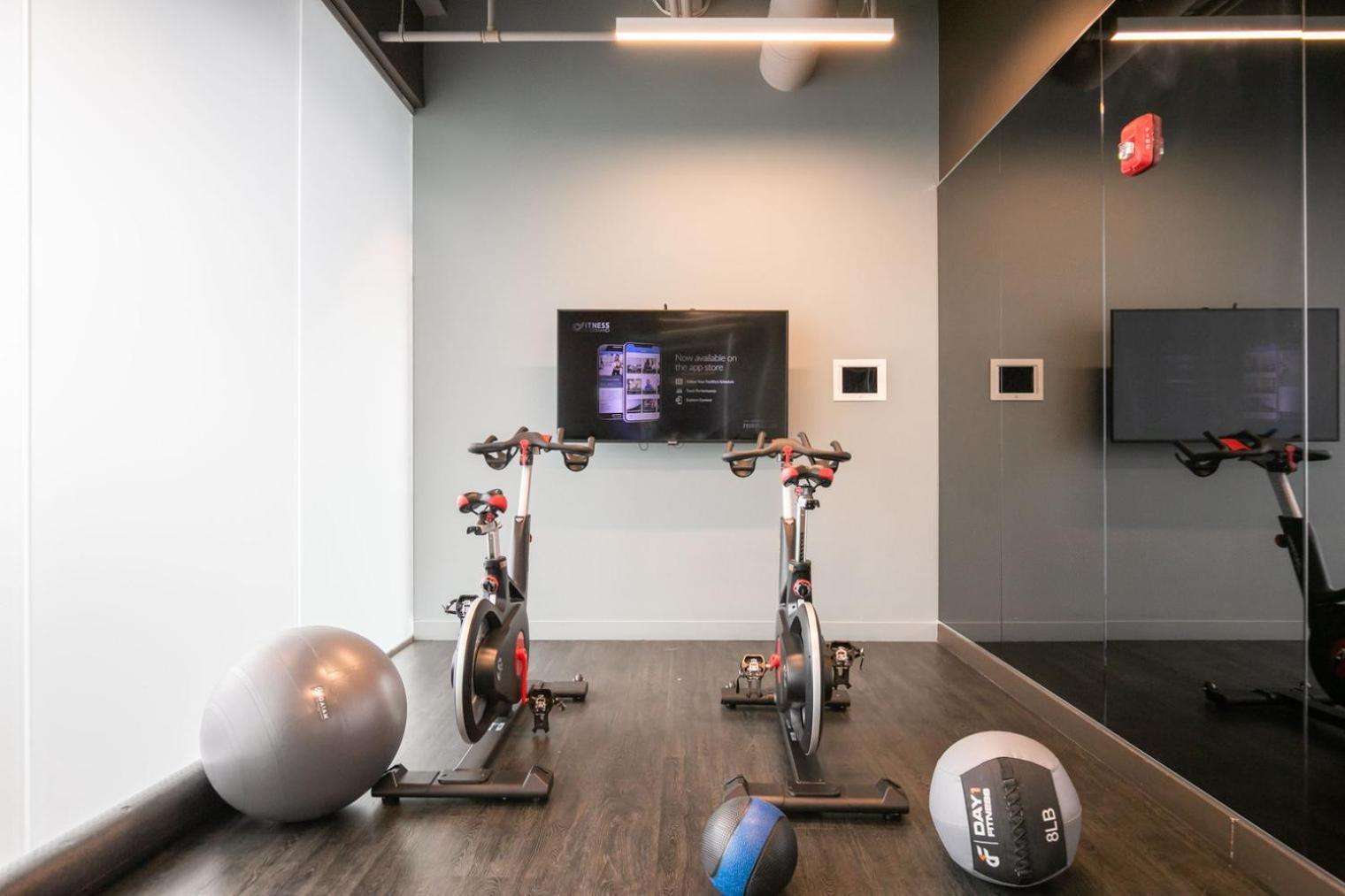 W Loop 1br W Gym Pool In Heart Of Greektown Chi-537 Chicago