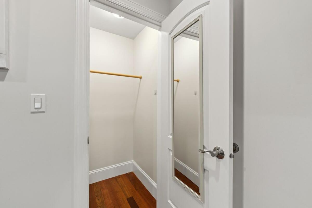 Luxury Retreat With Theater * Chicago