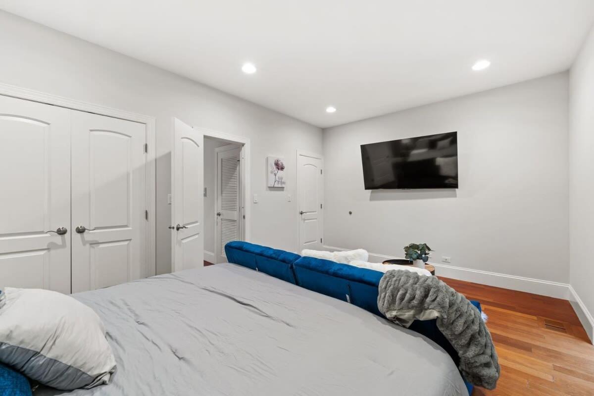 Luxury Retreat With Theater Holiday home