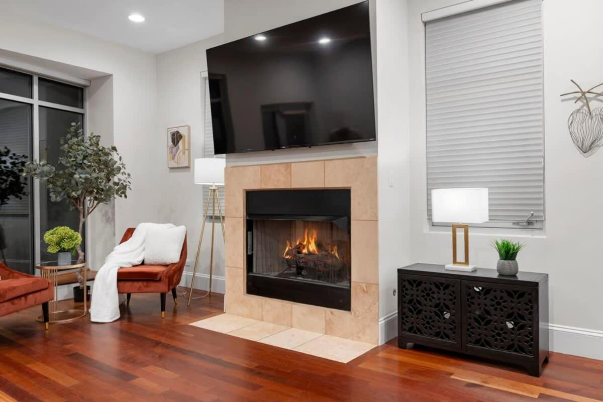 Luxury Retreat With Theater