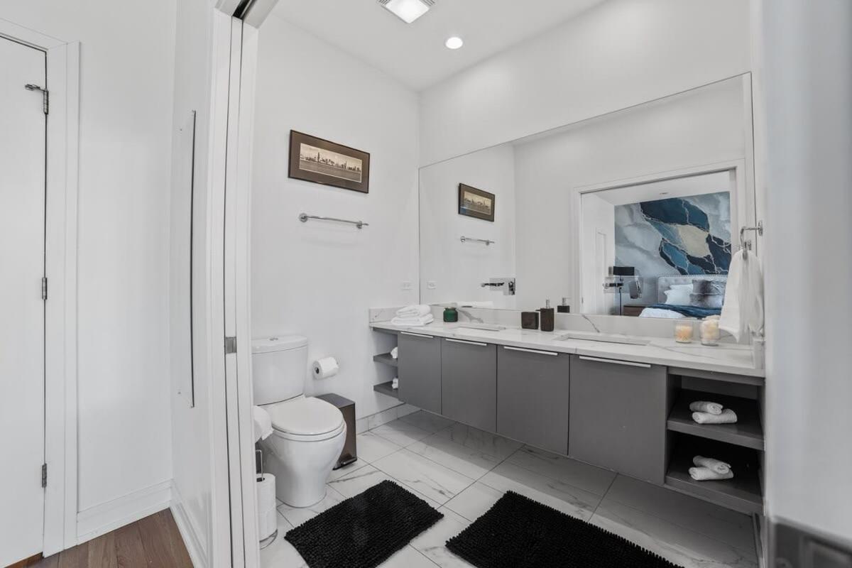 4-bedroom Luxury With Rooftop & Skyline Views * Chicago