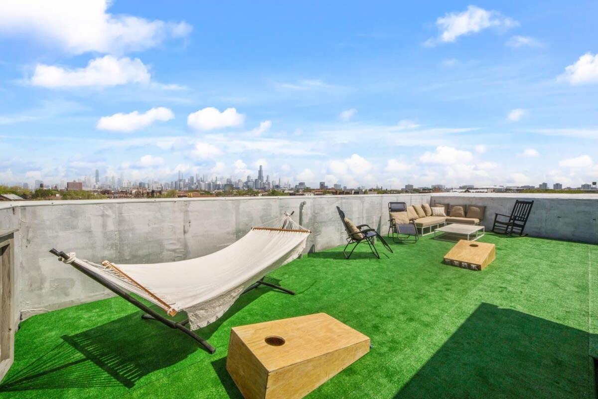4-bedroom Luxury With Rooftop & Skyline Views Apartment