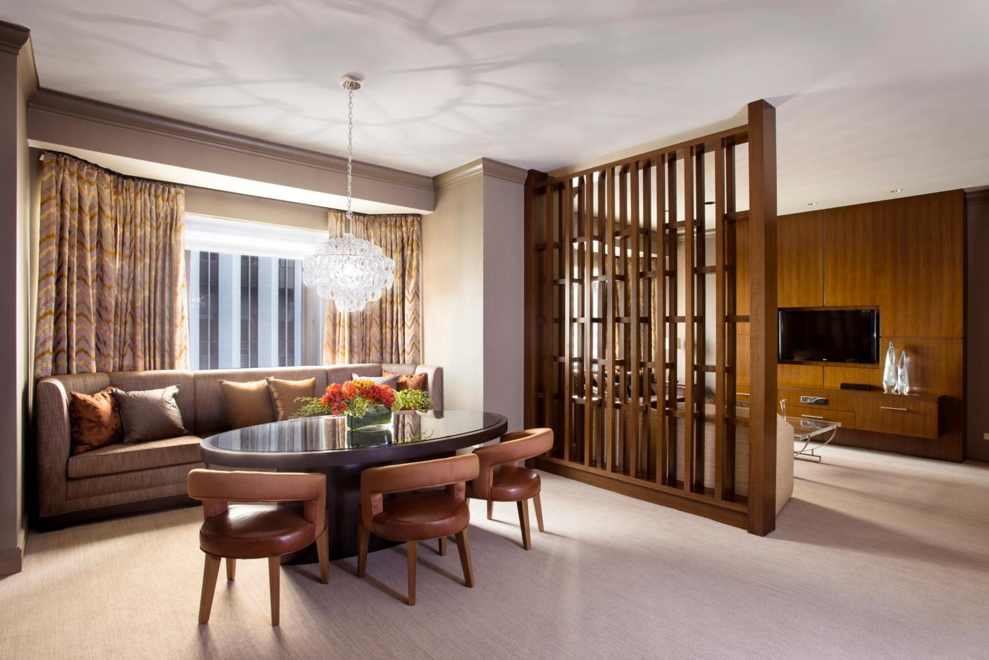 Fairmont Millennium Park Hotel 4*