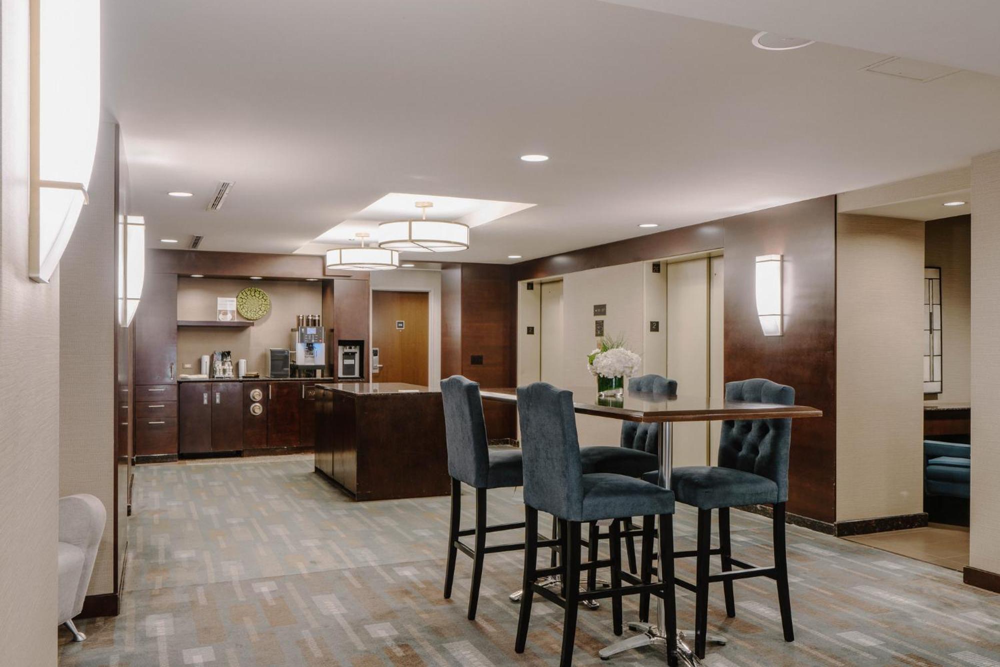 Club Quarters Wacker At Michigan, Hotel 4*