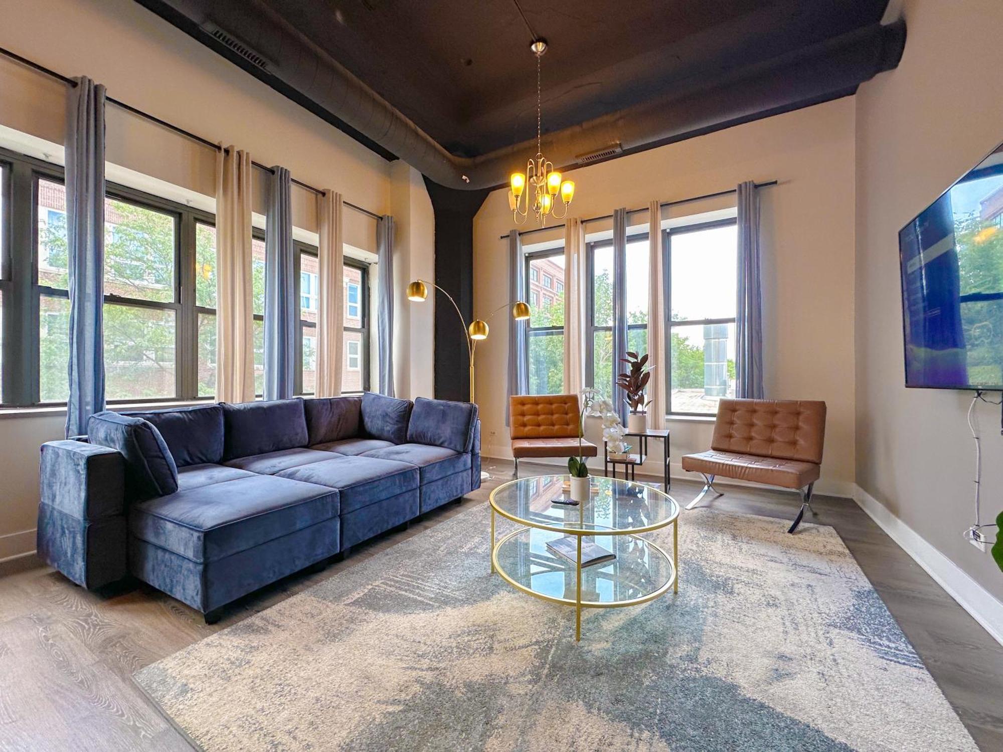 Mccormick Place Spacious Family Heaven 3b-2b With Optional Parking That Sleeps Up To 10 *