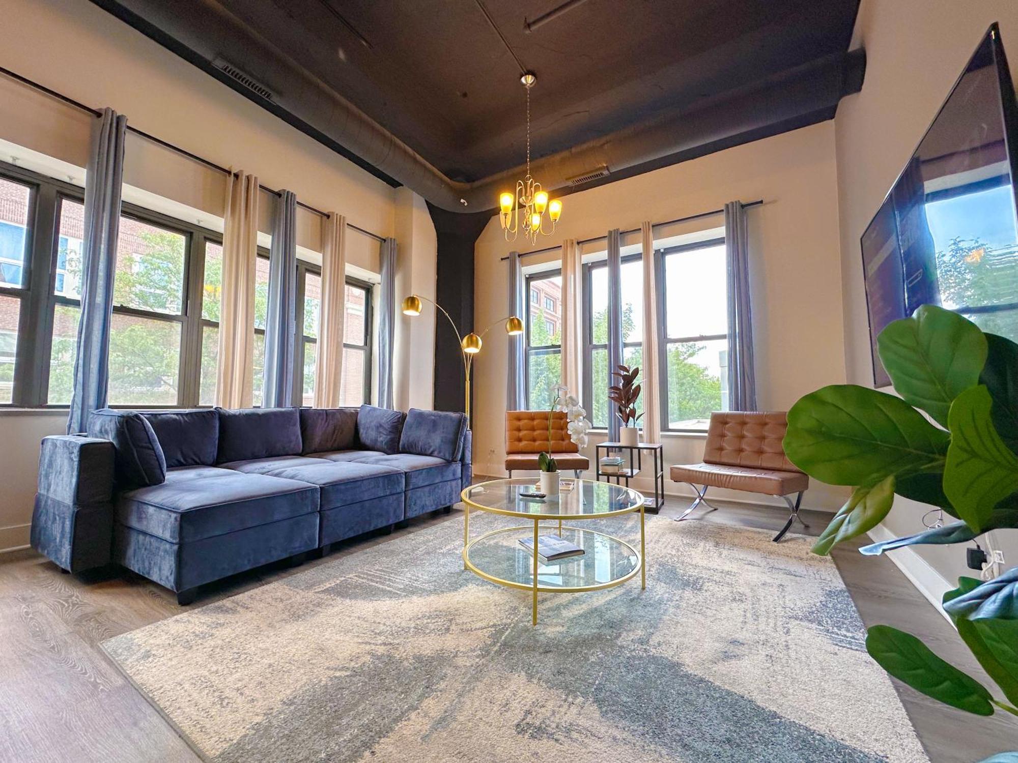 Mccormick Place Spacious Family Heaven 3b-2b With Optional Parking That Sleeps Up To 10 * Chicago