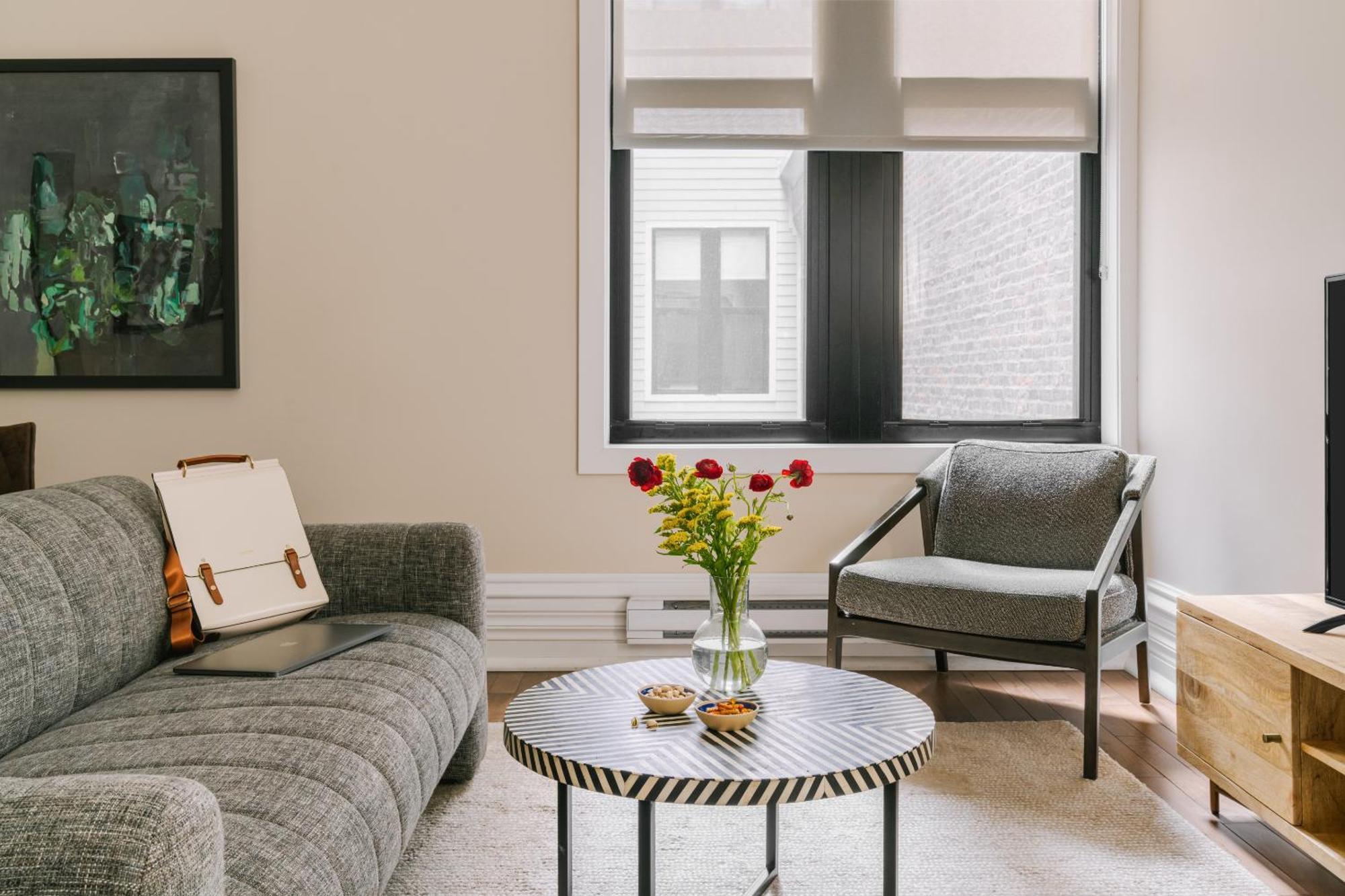 Sonder Jewelers Row Aparthotel Chicago