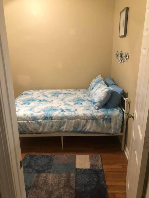 Apartment Tones Comfort Near U Of Chgo And 20min Dtwn Chgo