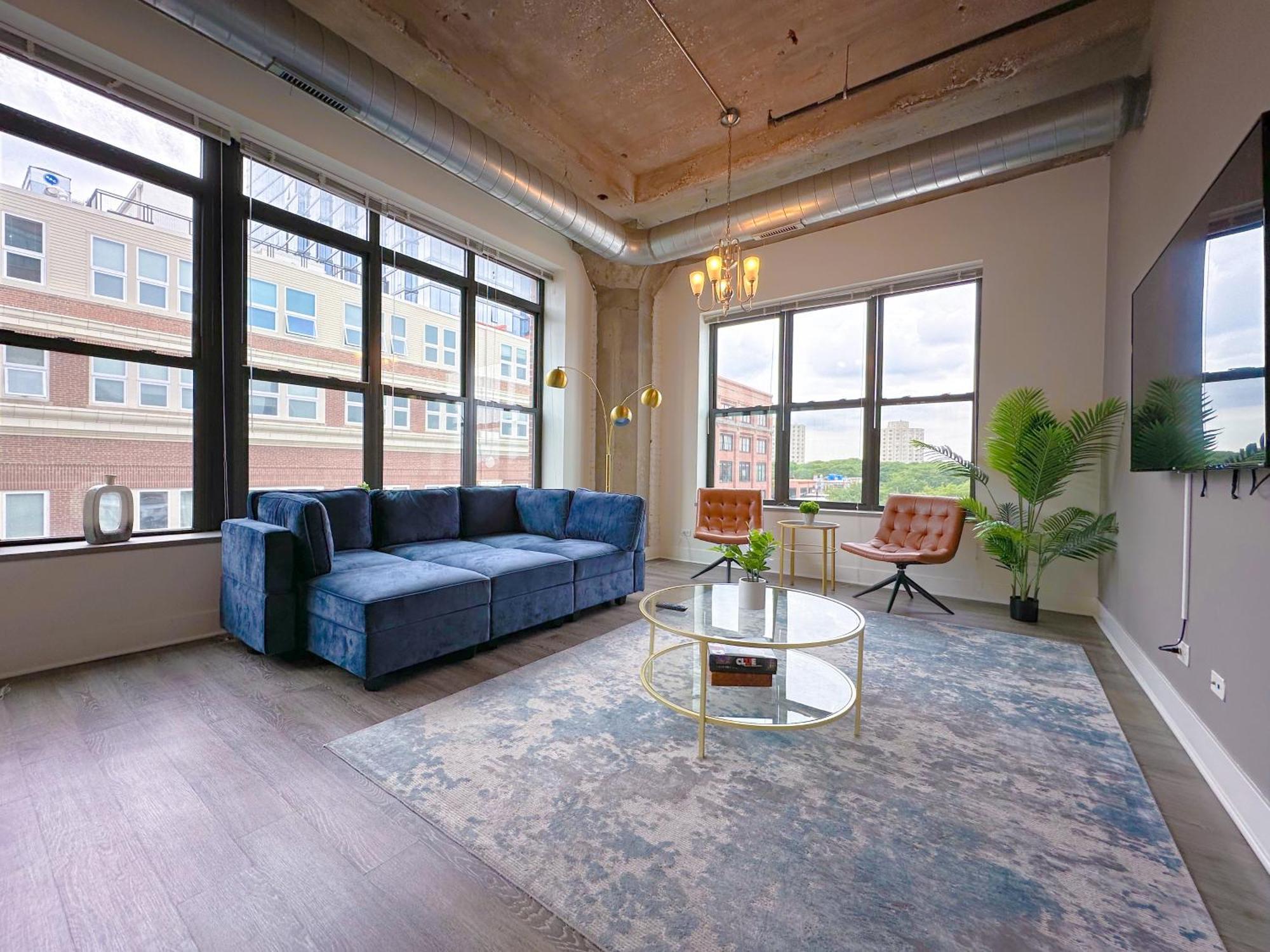 Apartment Spacious And Luxurious 3br-2ba Near Mccormick Place With Optional Parking - Sleeps 10