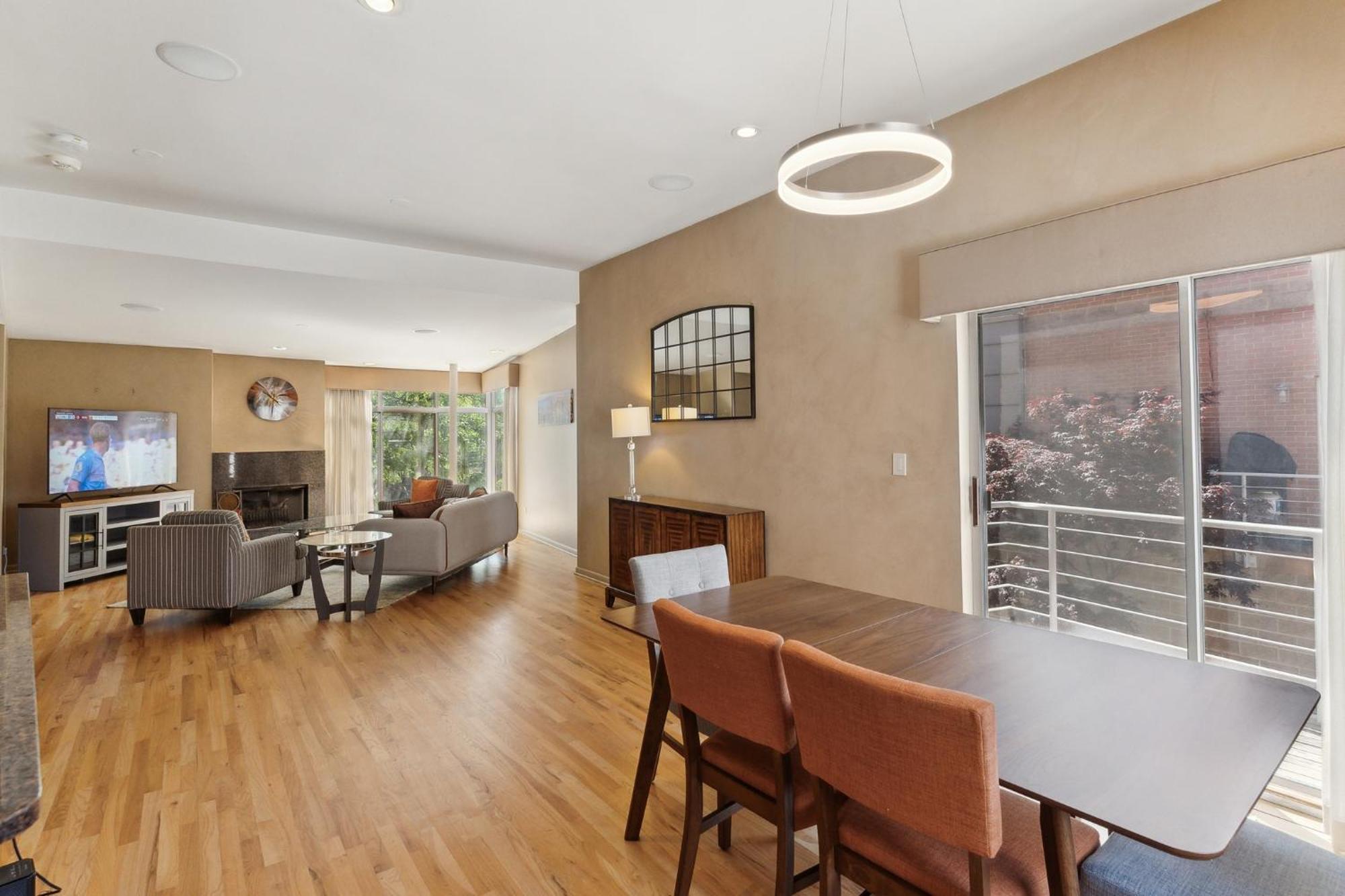 Family-friendly South Loop Escape Holiday home *