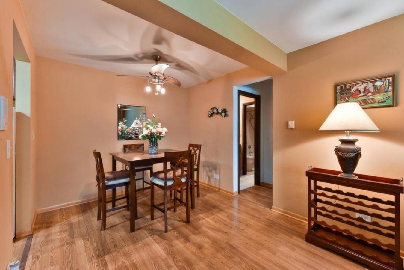 Apartment Luxurious In Rated Neighborhood