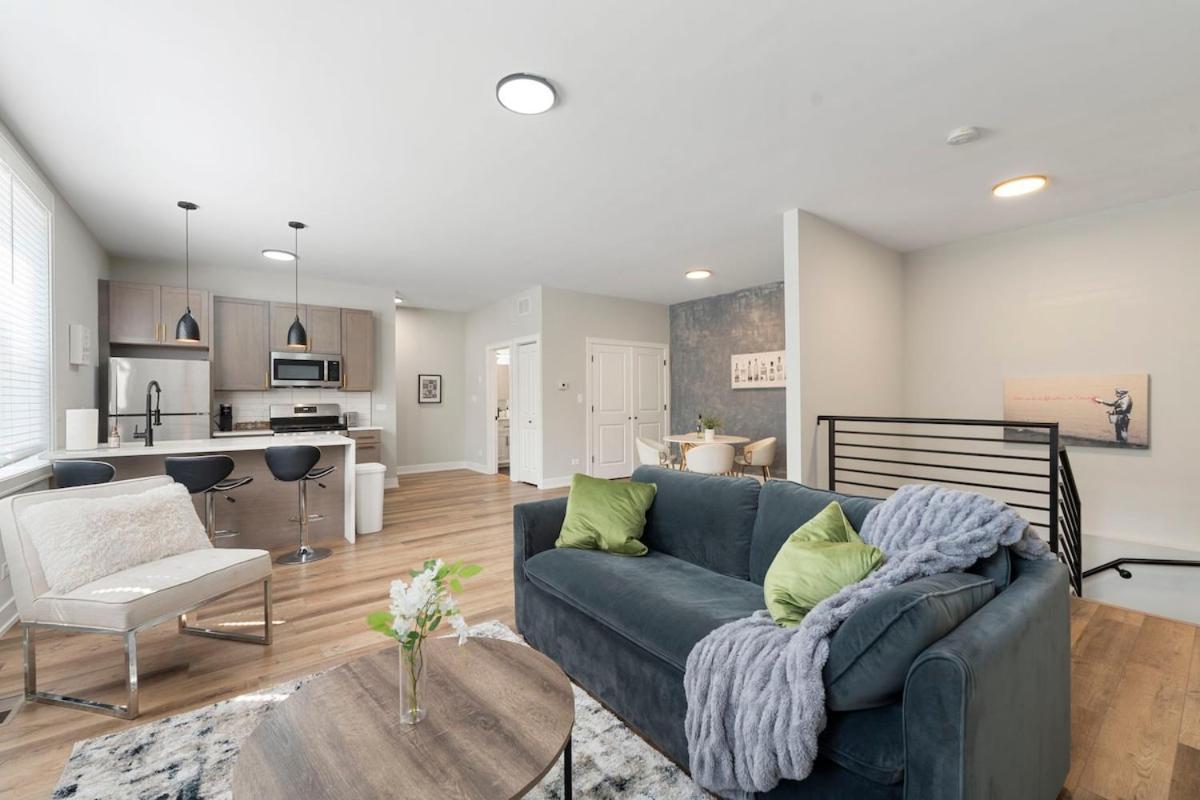 Apartment 2 Bed & 3 Bath Chicago