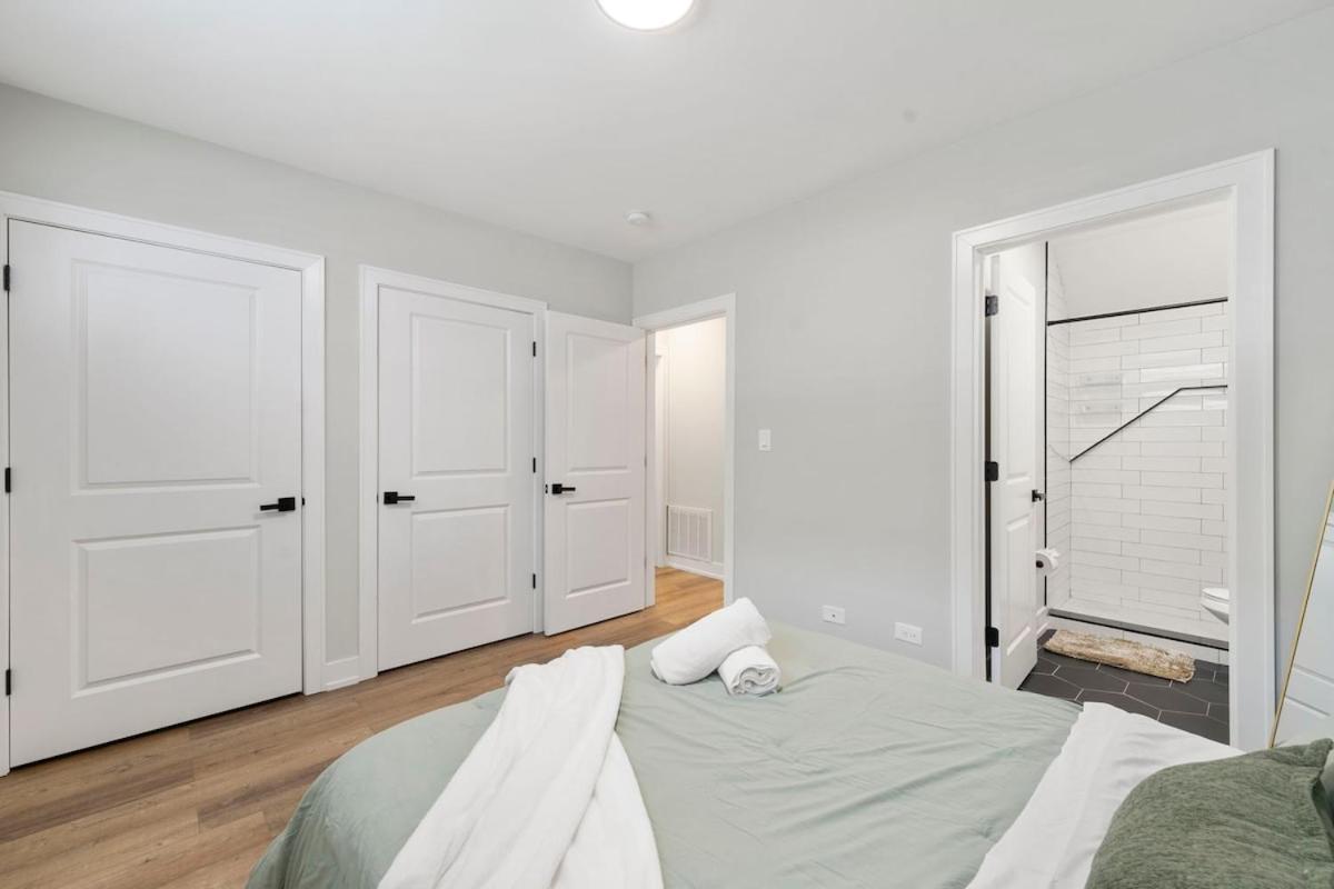2 Bed & 3 Bath Apartment