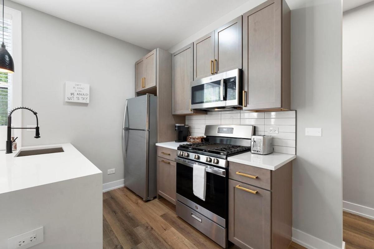 Apartment 2 Bed & 3 Bath *