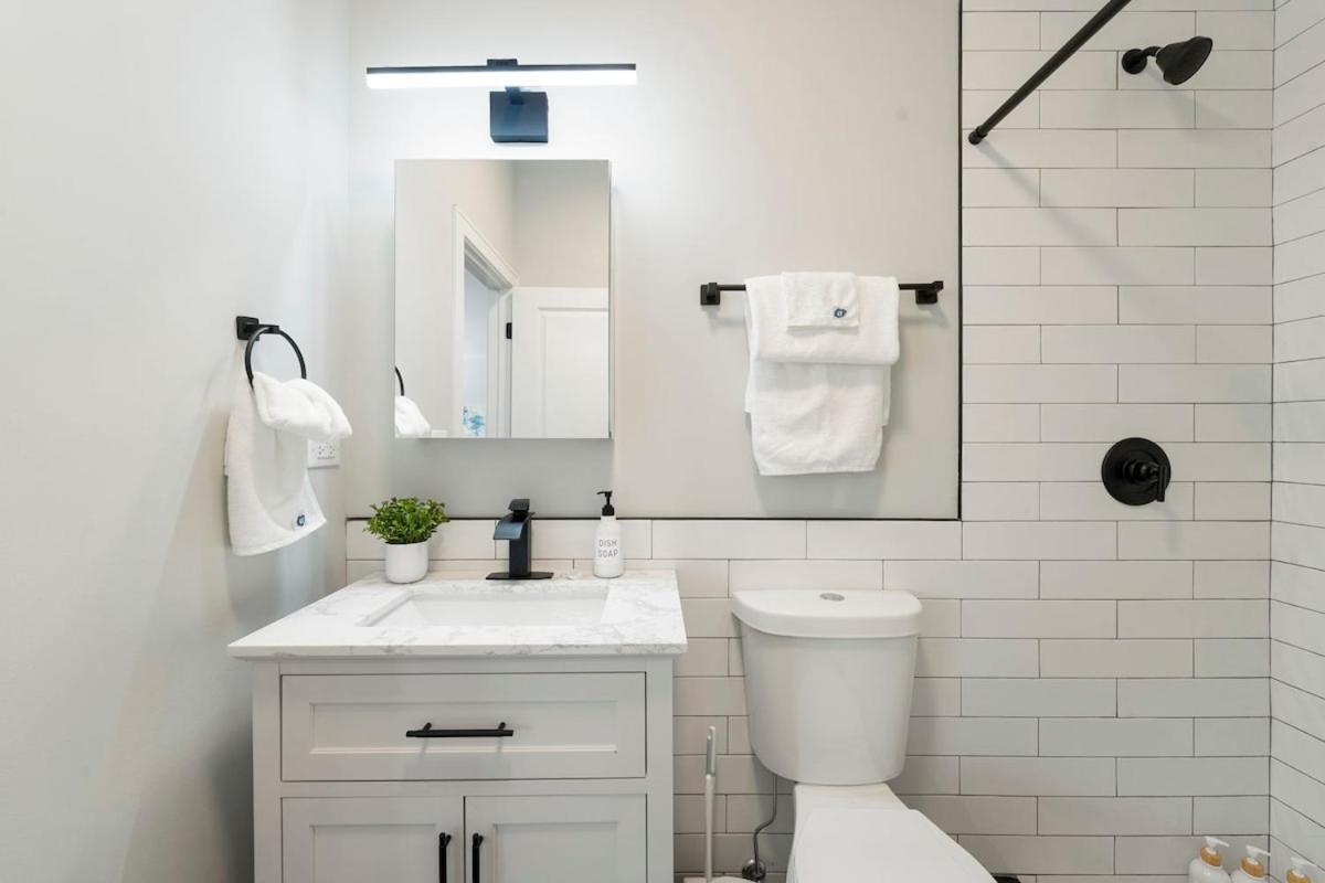 2 Bed & 3 Bath Apartment