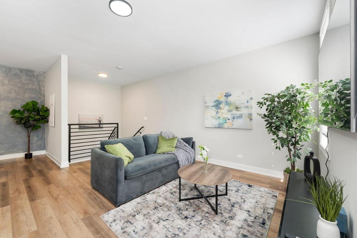2 Bed & 3 Bath *