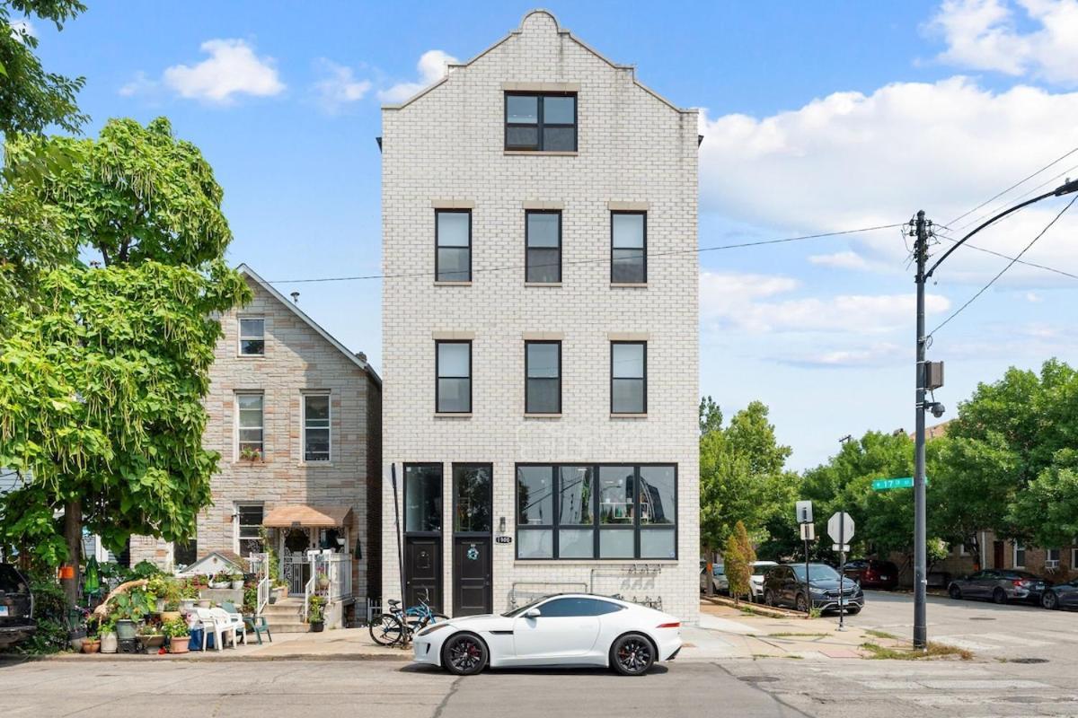 Apartment 2 Bed & 3 Bath Chicago