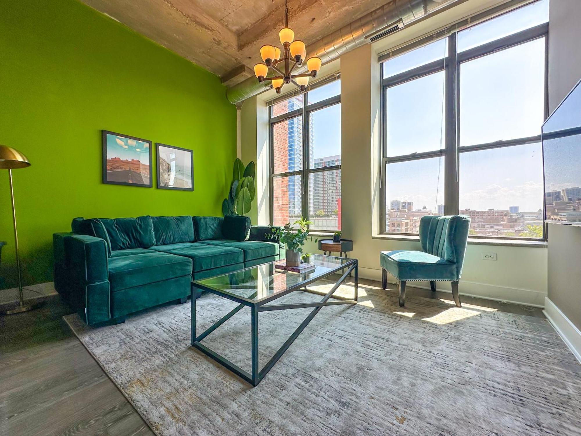 Mccormick 2br-2ba Family Unit For Up To 8 Guests With Optional Parking & Gym Access Apartment