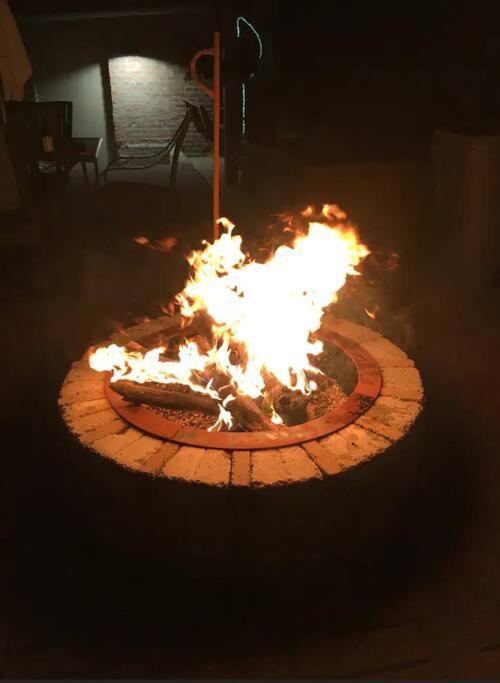 Apartment The Banksy 4 Bedroom King Bed - Firepit Rooftop Near United Center *