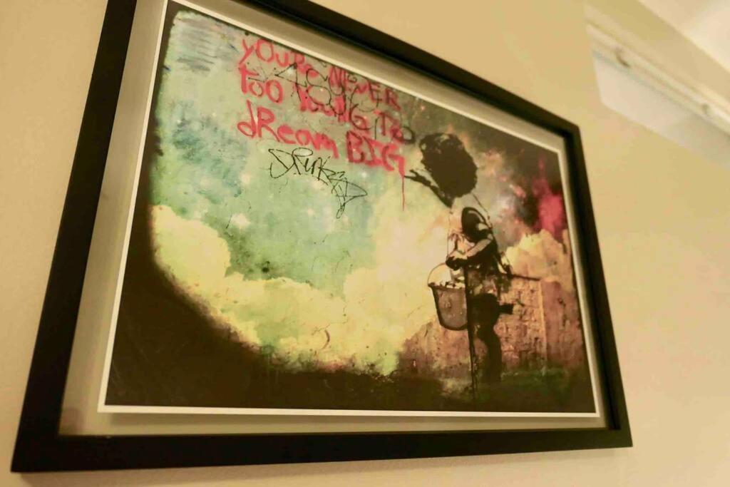 Apartment The Banksy 4 Bedroom King Bed - Firepit Rooftop Near United Center *
