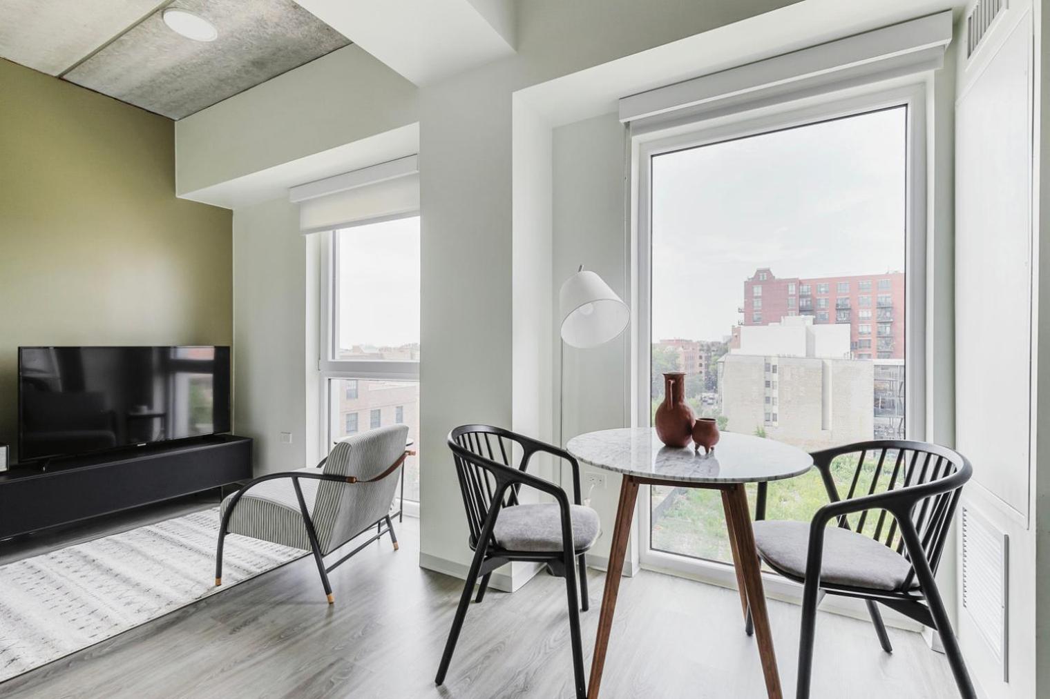 Blueground Old Town Gym Wd Pet Area Ac Chi-1087 Apartment