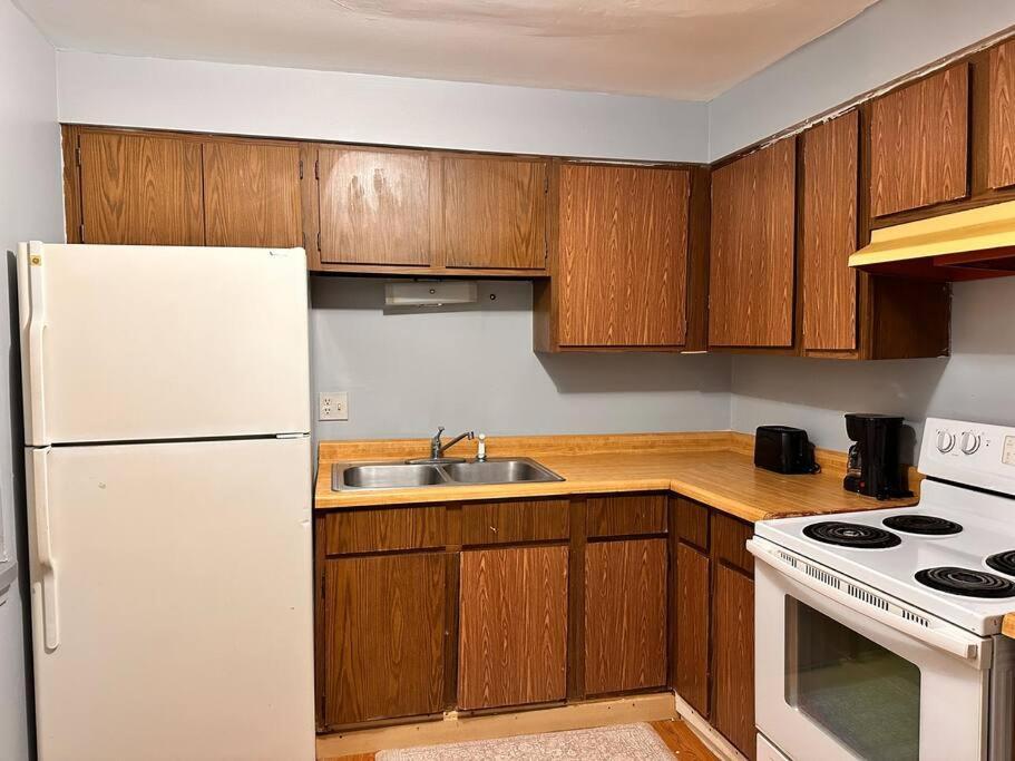 Apartment North Side Escape Modern Near Shops&dining *