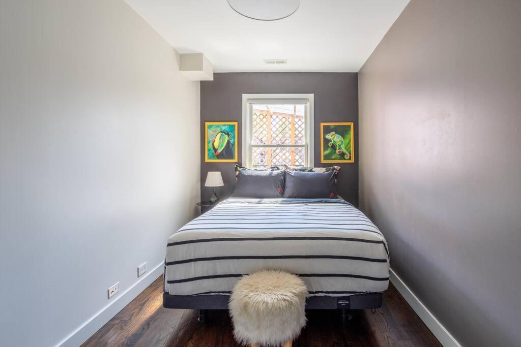 Duplex 3 Bed 2 Bat Steps From Lincoln Square Apartment *