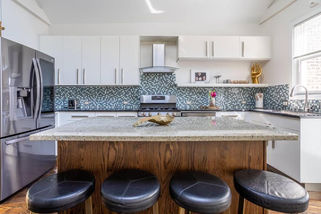 Apartment Duplex 3 Bed 2 Bat Steps From Lincoln Square Chicago
