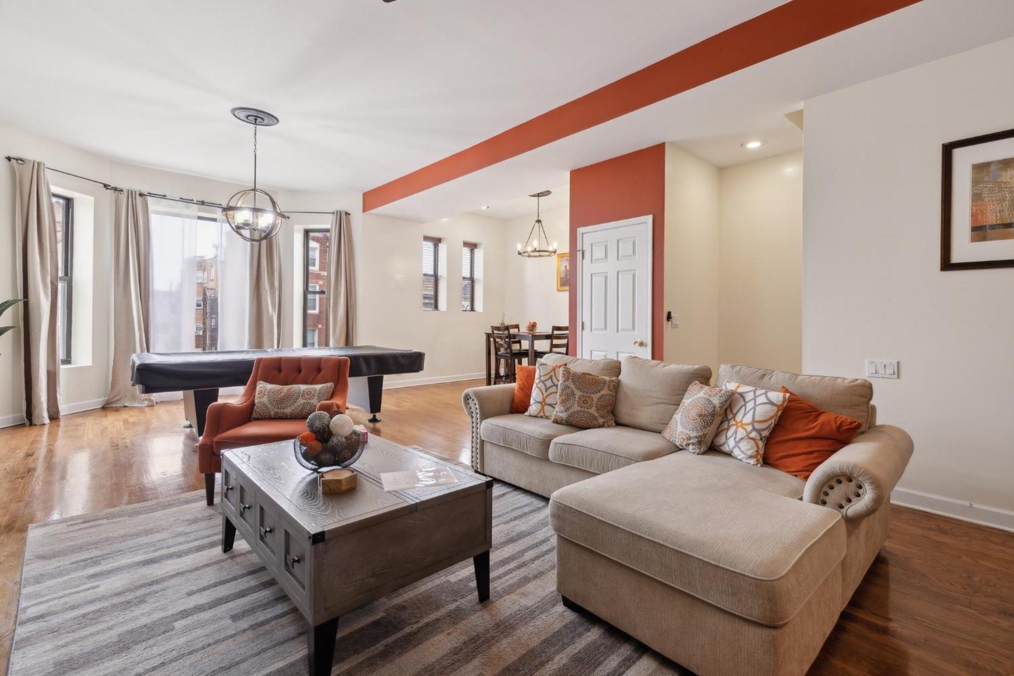 Near Downtown & Uchicago Apartment