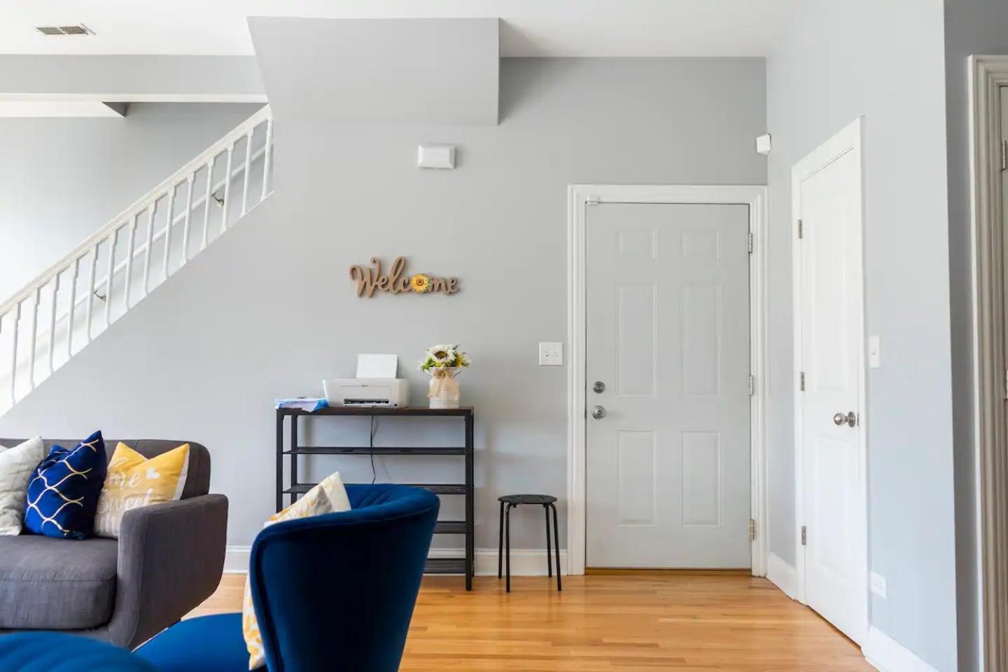 Cosy Near Medical District With Private Balcony *